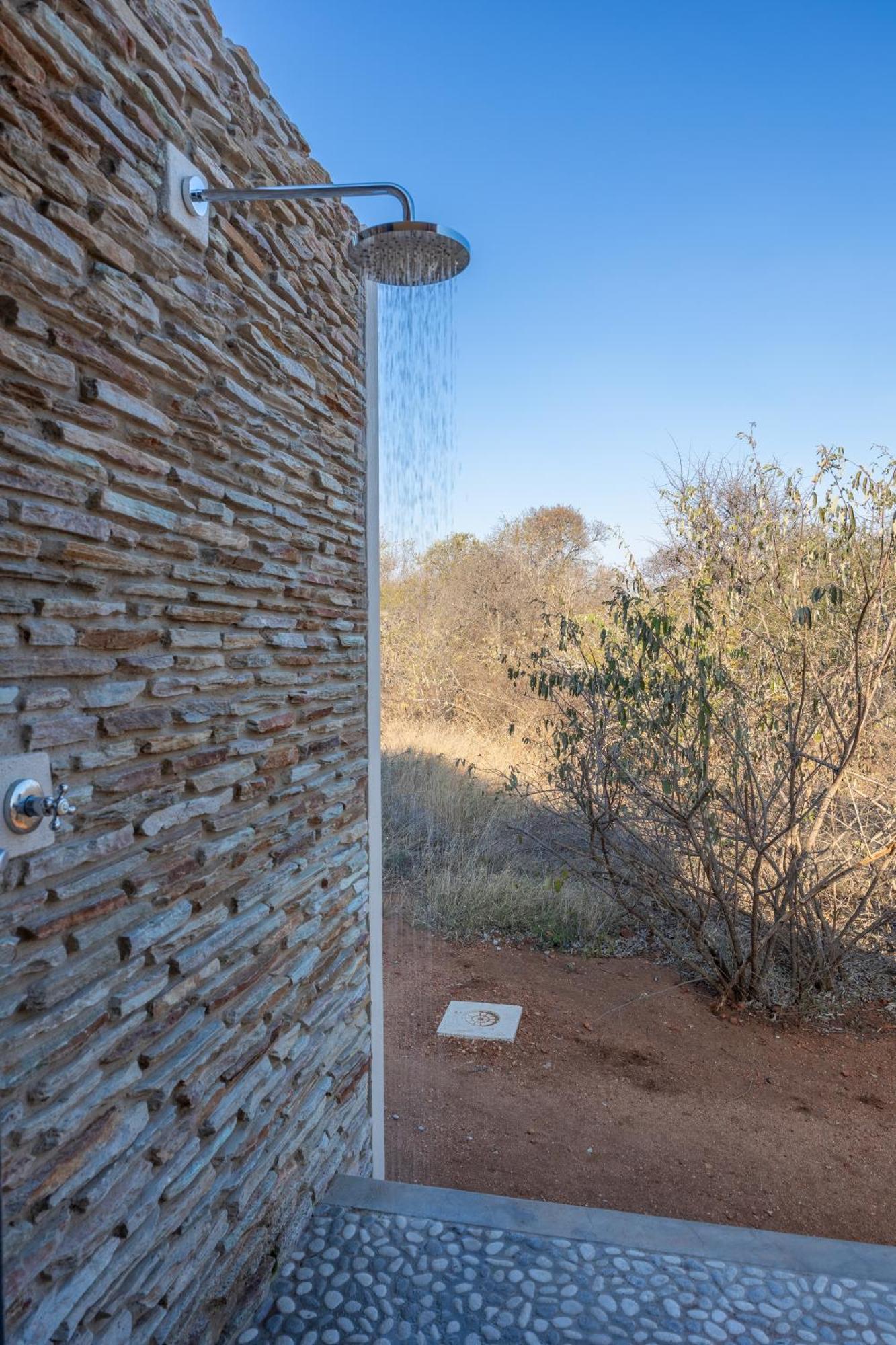Villa Lanterfant - Luxury Stay In Nature - Solar Powered Hoedspruit Buitenkant foto
