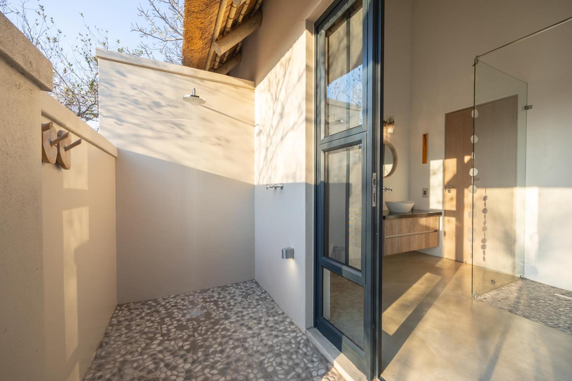 Villa Lanterfant - Luxury Stay In Nature - Solar Powered Hoedspruit Buitenkant foto